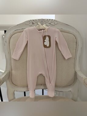 🤍 0~3 Mth 2-Way Zipper Footie - Pale Blush by Angel Dear NWT